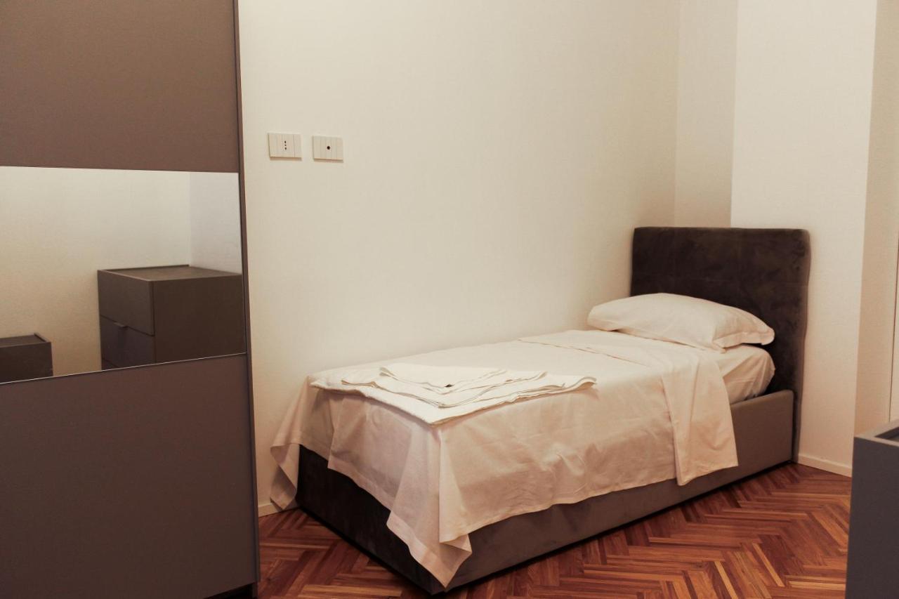 Attia Residence Wifi - Duomo In 10 Min Milano Esterno foto